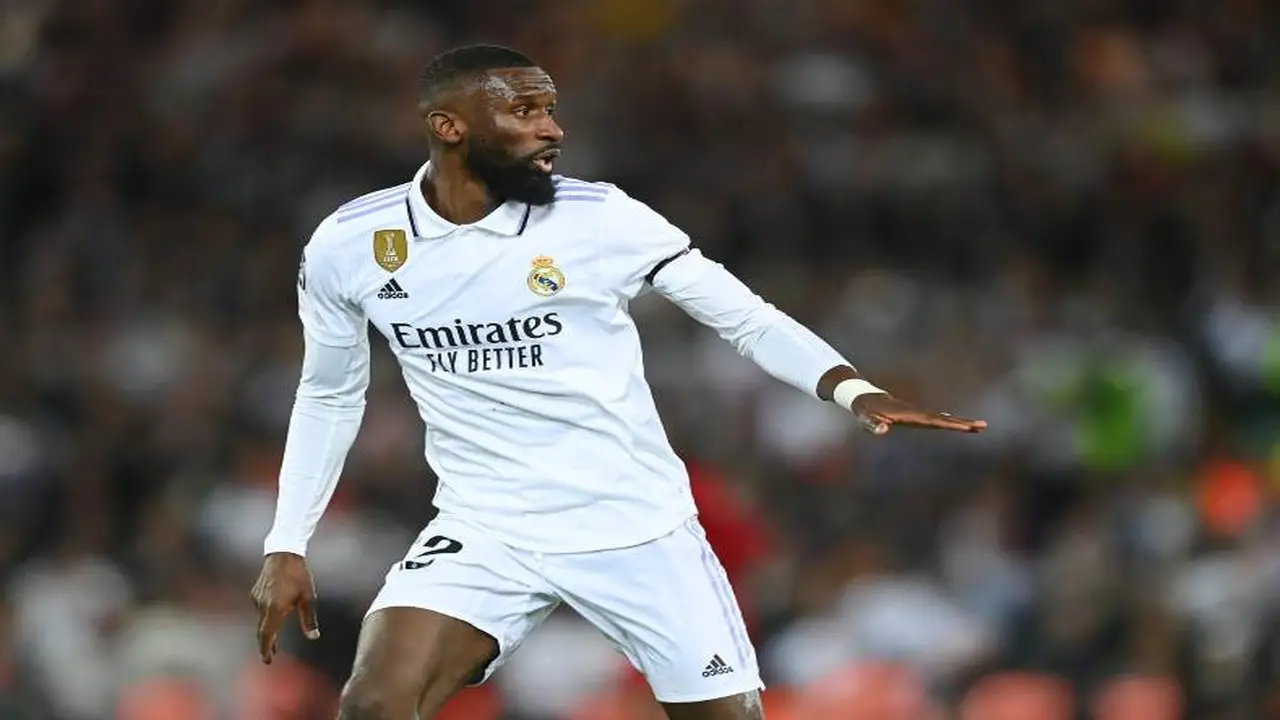 غموض يحيط بمستقبل روديجر مع ريال مدريد وسط ترقب لتحركات دفاعية جديدة